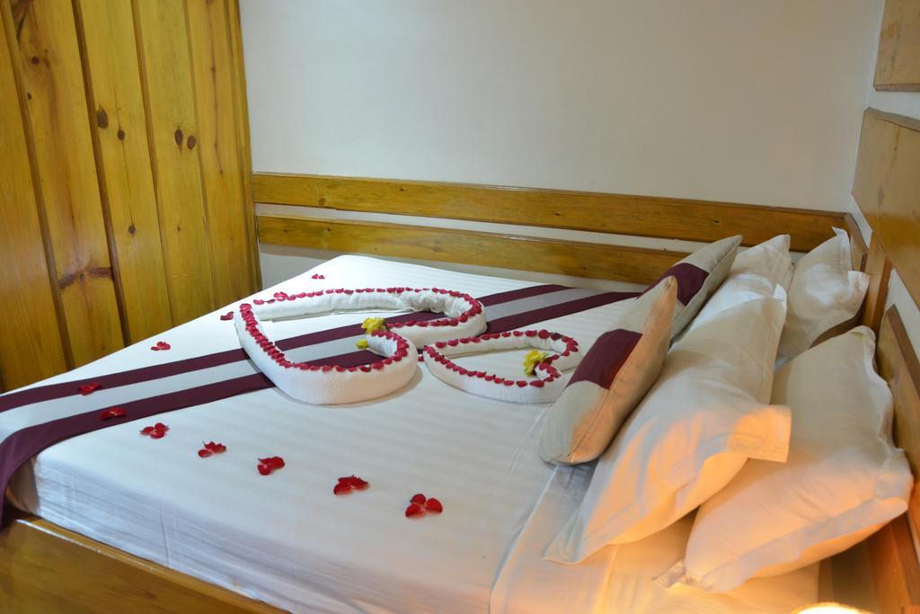 Myat Nan Taw Hotel Loikaw Extérieur photo
