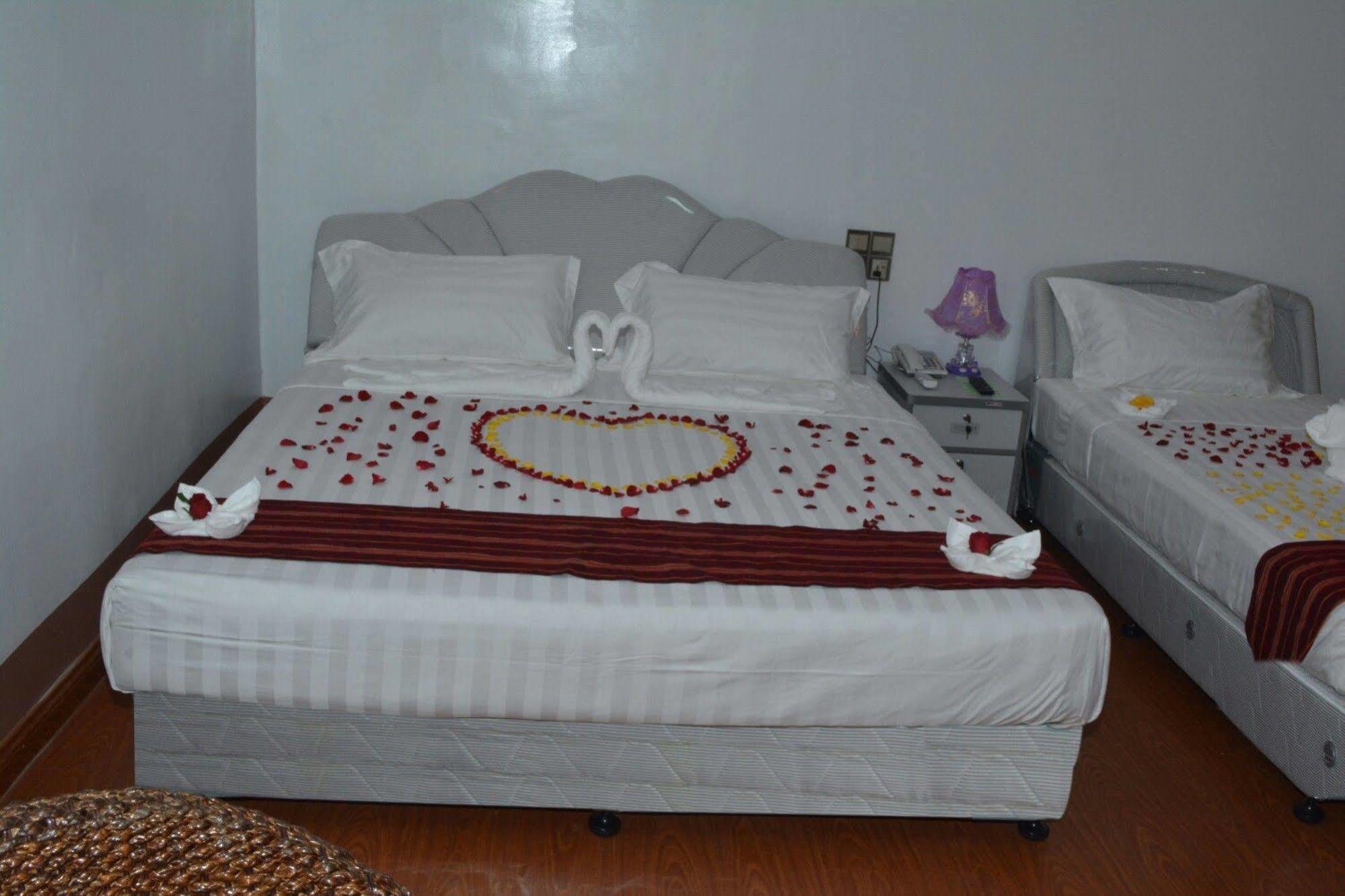 Myat Nan Taw Hotel Loikaw Extérieur photo